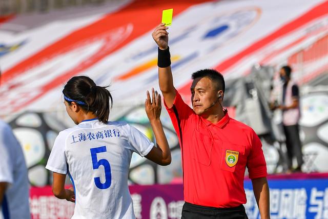 欧联杯-勒沃库森狂射23脚无果 罗马1-0杀进决赛